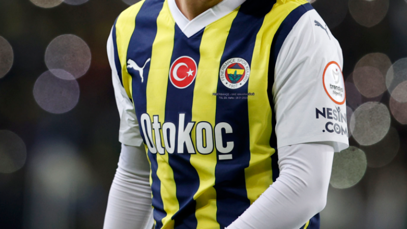 Fenerbahçe'li yıldız oyuncu Katar'a gidiyor