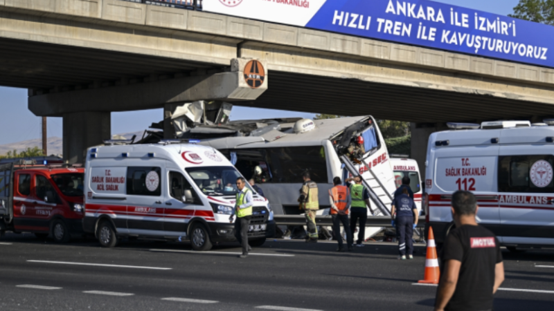 Ankara'nın Polatlı ilçesinde korkunç kaza! 9 ölü 26 yaralı.